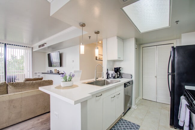 Building Photo - 3525 Sage Rd