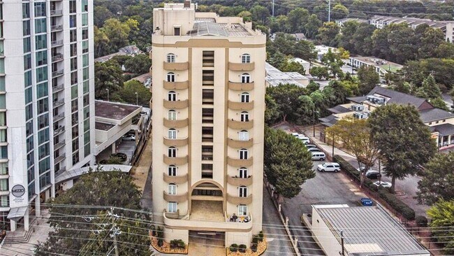 Building Photo - 2161 Peachtree Rd