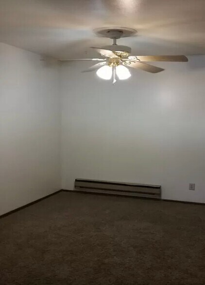 Building Photo - 5907 Spartan Dr
