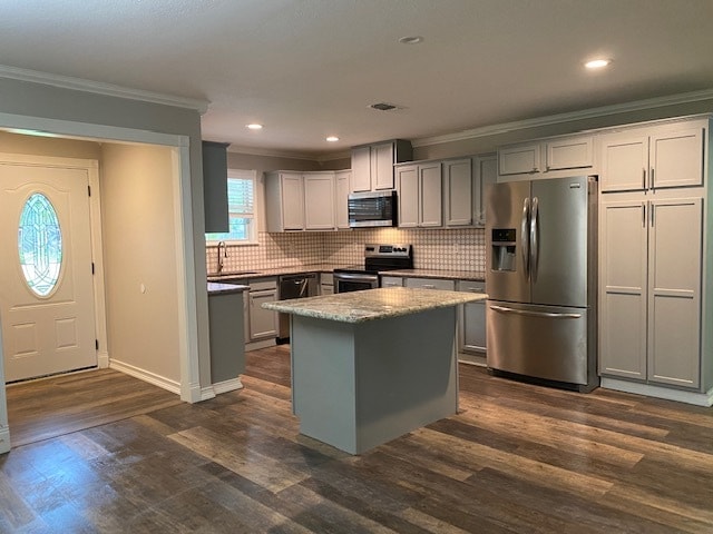 Building Photo - 1621 Brookfield Dr