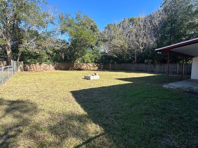 Building Photo - Cozy, Cute as a Button House, JAX Heights