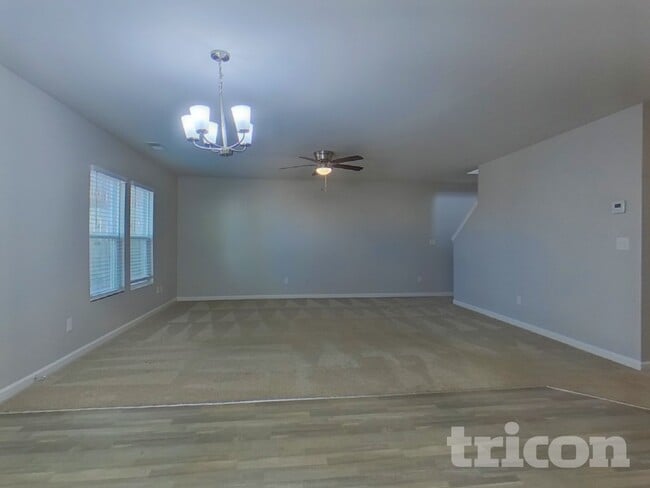 Building Photo - 341 Freeman Cir