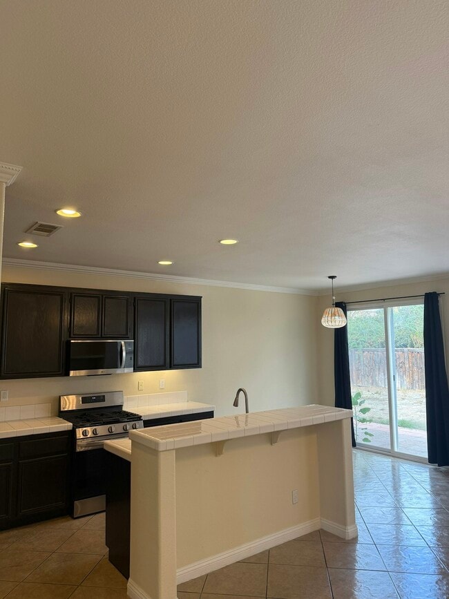 Building Photo - 1175 Sykes Dr