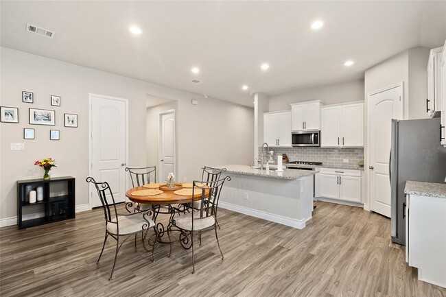 Building Photo - 25610 Pinyon Hl Trl