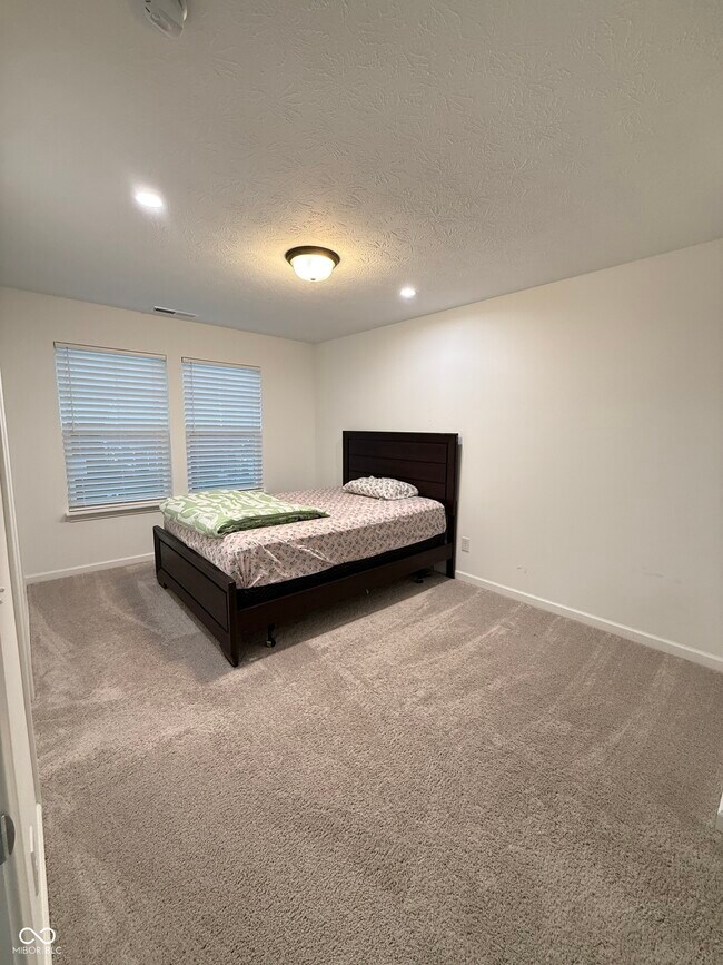 Building Photo - 6241 Buck Blvd