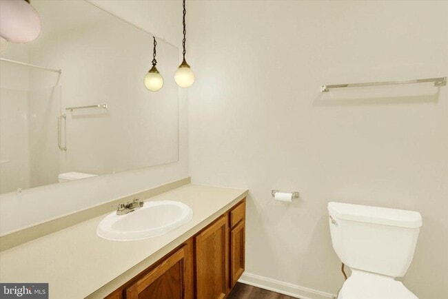 Building Photo - 903 Cambridge Ct