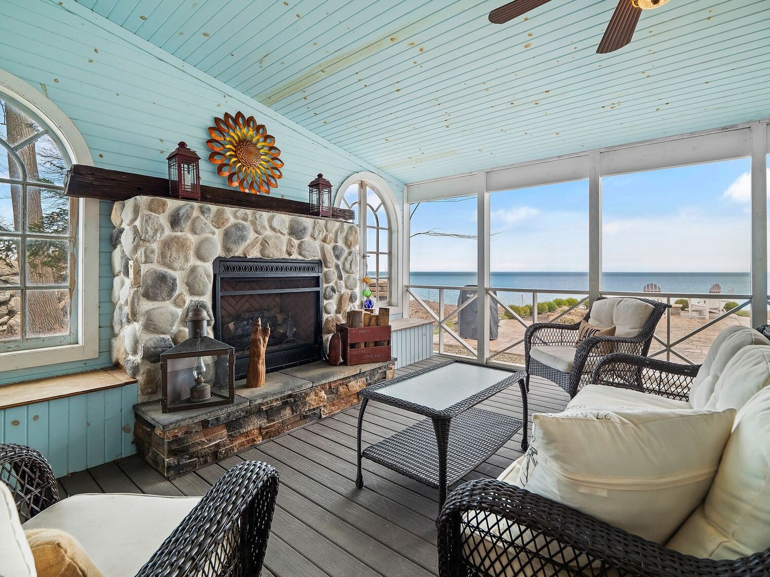 Building Photo - 6209 Oakwood Beach Dr