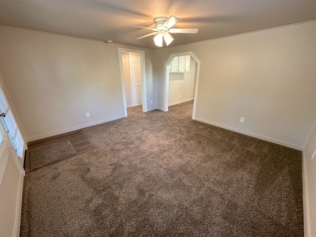 Building Photo - 1328 Trenary Way