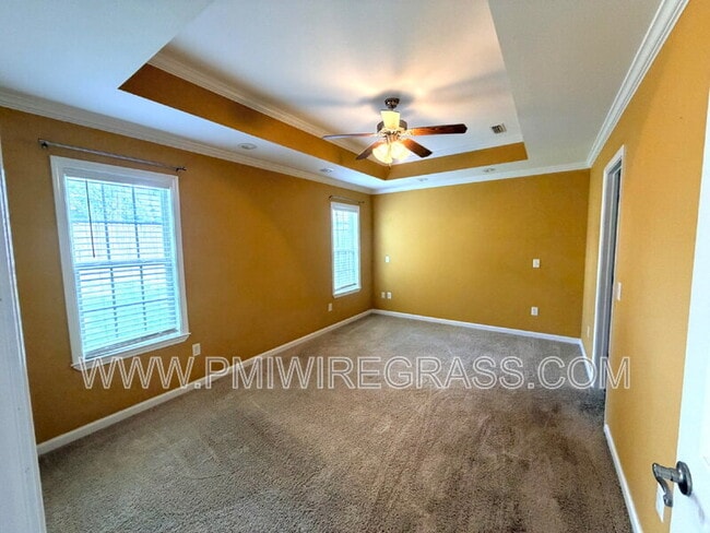 Building Photo - 201 Windsor Garden Dr