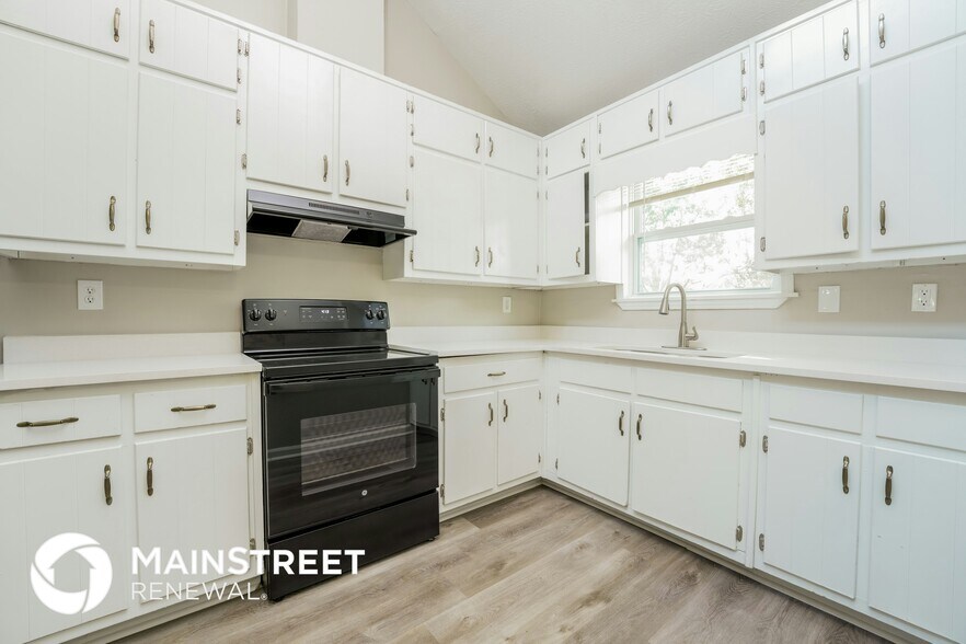 Building Photo - 2535 Kelly Lake Dr