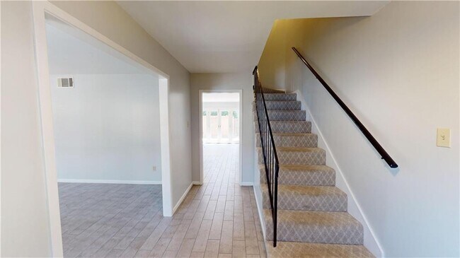 Building Photo - 212 Nack Ln