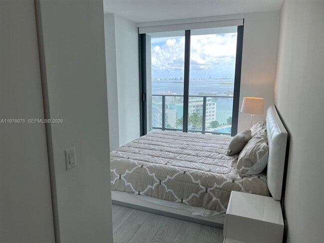 Building Photo - 501 NE 31st St