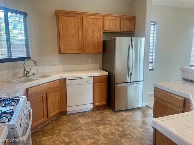 Building Photo - 7412 Bedford Pine Ct