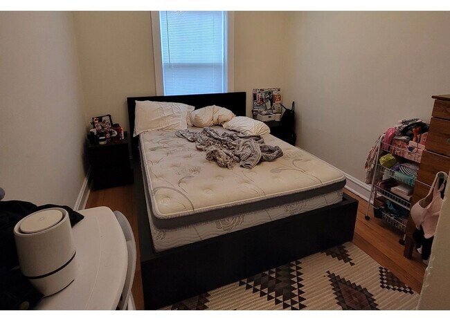 Building Photo - 3701 N Hoyne Ave