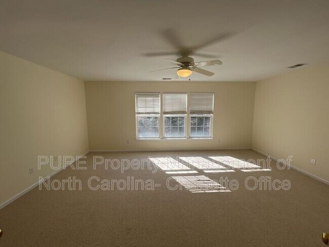 Building Photo - 12424 Kane Alexander Dr