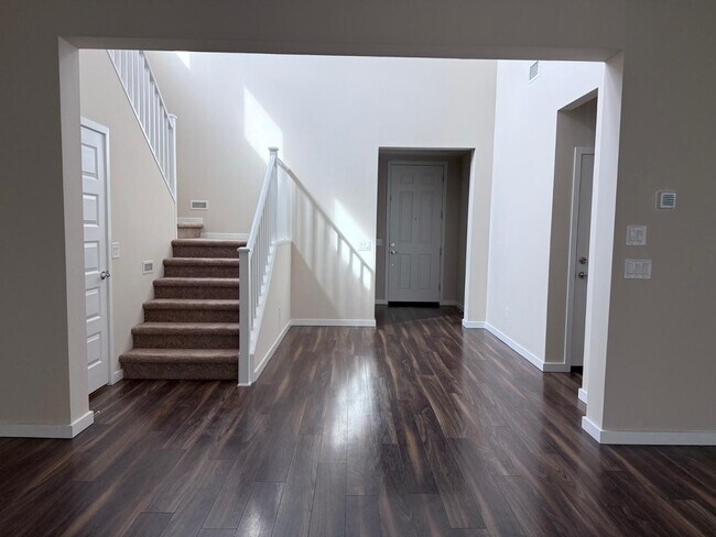 Building Photo - 9519 W Fallen Leaf Ln