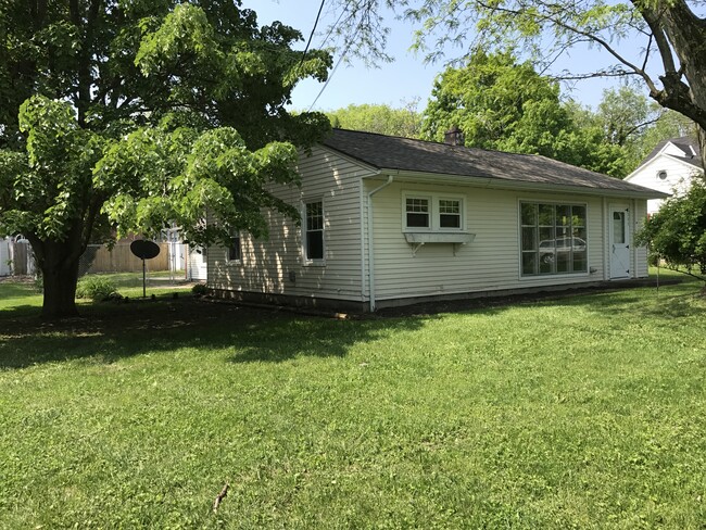 Building Photo - 300 Heikes Ave