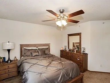 Building Photo - 627 Kimberlite St