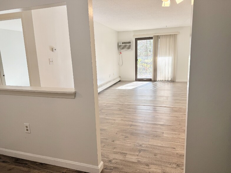 Primary Photo - 2 Strawberry Bank Rd