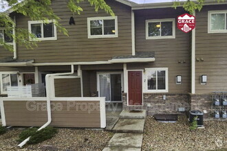 Building Photo - 1601 Great Western Dr