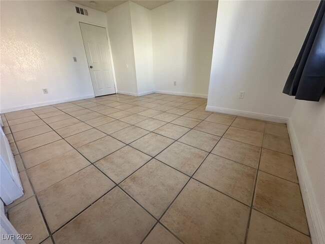 Building Photo - 1364 Pattee Cir