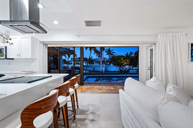 Building Photo - 1410 SE 12th St