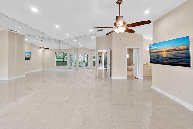 Building Photo - 22595 Esplanada Cir