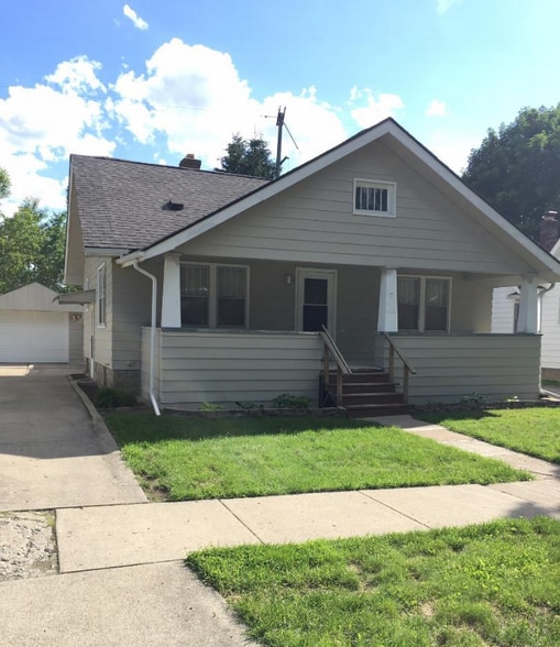 Building Photo - 2547 Altoona St