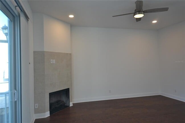 Building Photo - 5728 Biscayne Ct