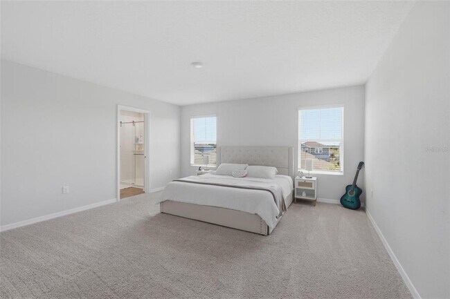 Building Photo - 1330 Current Pl