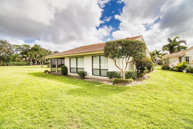 Building Photo - 2495 SW Egret Pond Cir