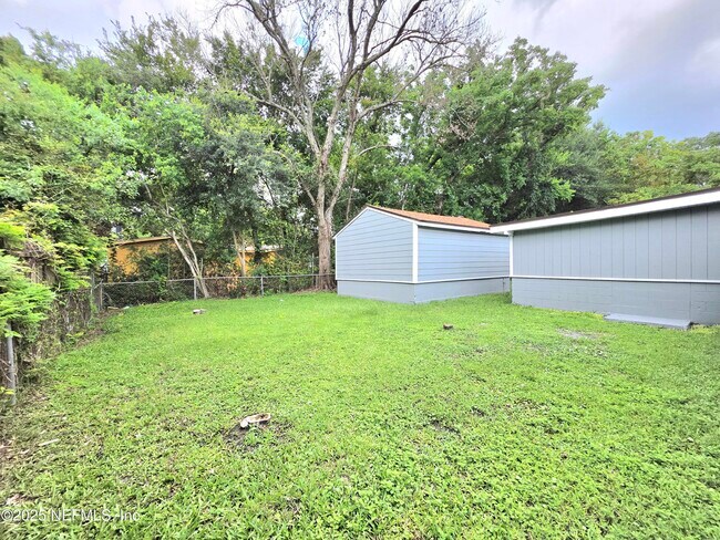 Building Photo - 4951 Dallen Lea Dr