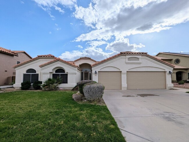 Building Photo - 12417 W Encanto Blvd