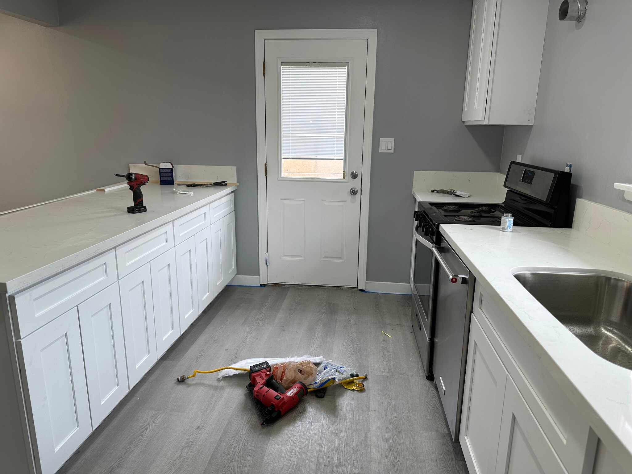 Kitchen - 11921 Waverly Dr