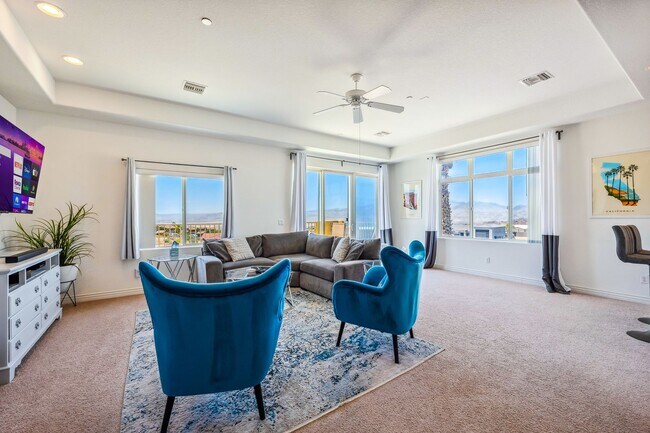 Building Photo - 3 BR + Bonus, Fully furnished, Includes Ut...