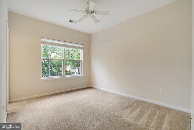 Building Photo - 6490 Tayack Pl