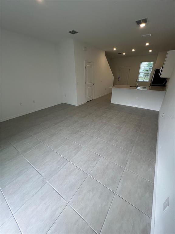 Building Photo - 2983 Skyline Lp