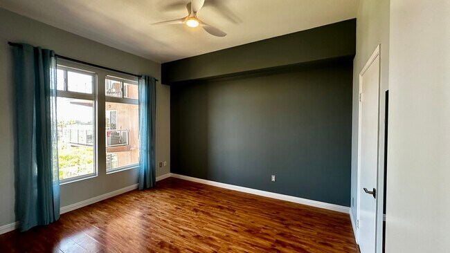 Building Photo - 388 E Ocean Blvd