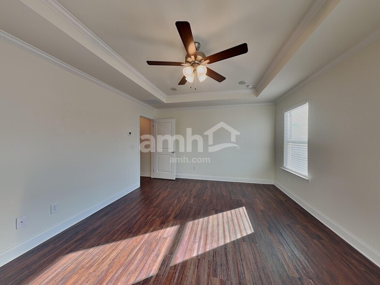 Building Photo - 885 Headland Wy