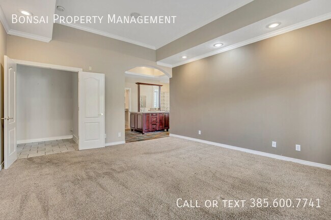 Building Photo - 11291 Palisade View Dr