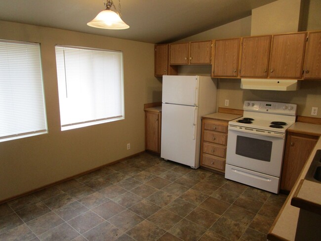 Building Photo - *Price Improvement!* Manufactured Home Out...