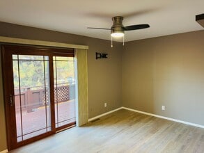 Building Photo - West End Condo with Deck and Central AC