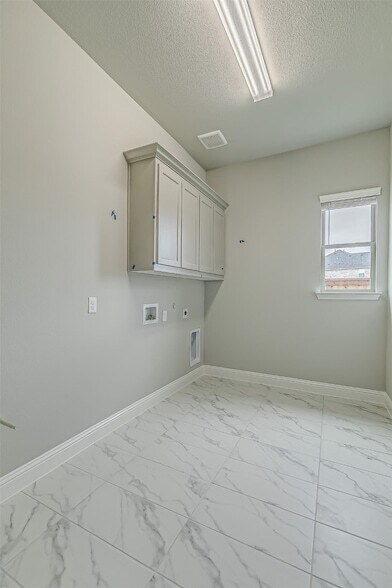 Building Photo - 7460 Cotton Top Trl