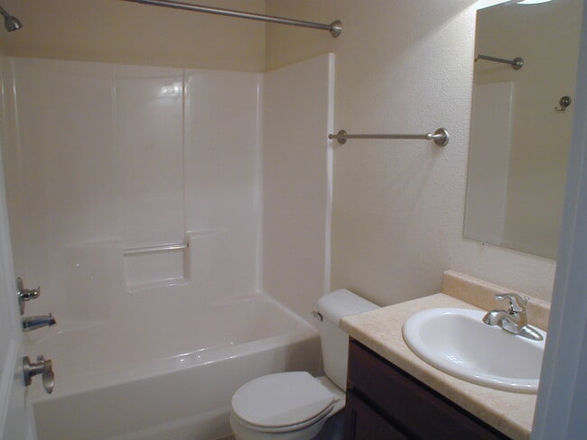 Building Photo - 110 Montalto Dr