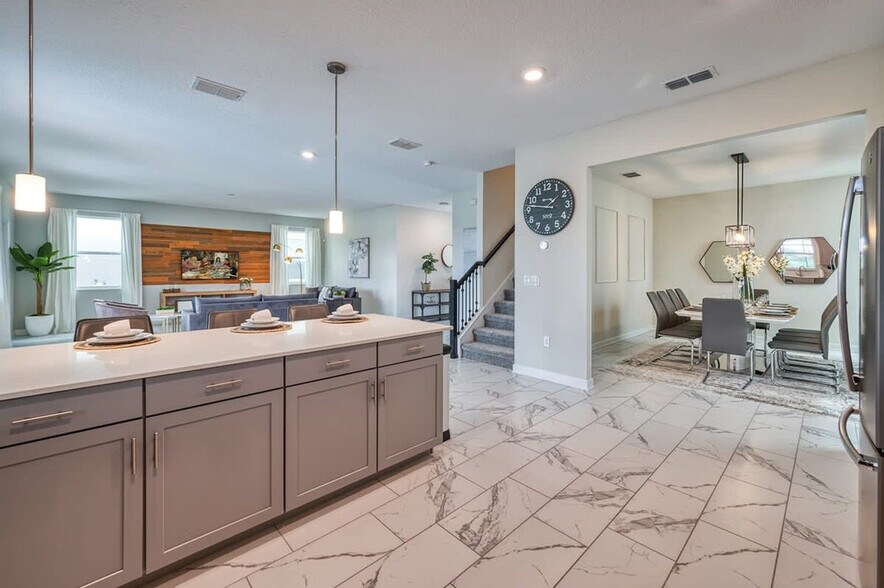 Building Photo - 2878 Stanza Ct