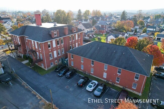 Building Photo - 1503 Riegel St