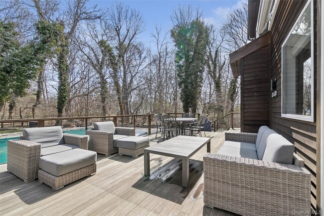 Building Photo - 131 Lewis Rd