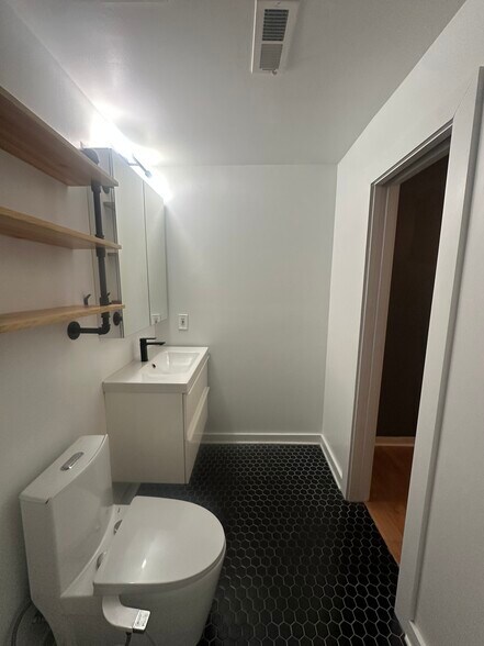 Building Photo - 800 Peachtree St NE