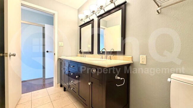 Building Photo - 5601 N 79th St