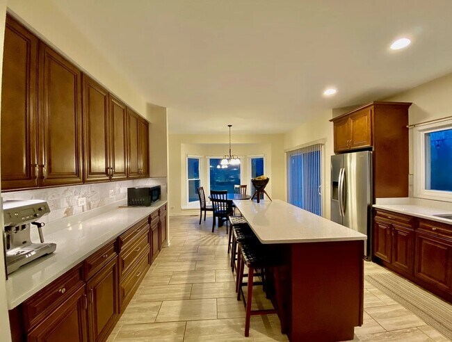 Building Photo - 3220 Indian Creek Dr